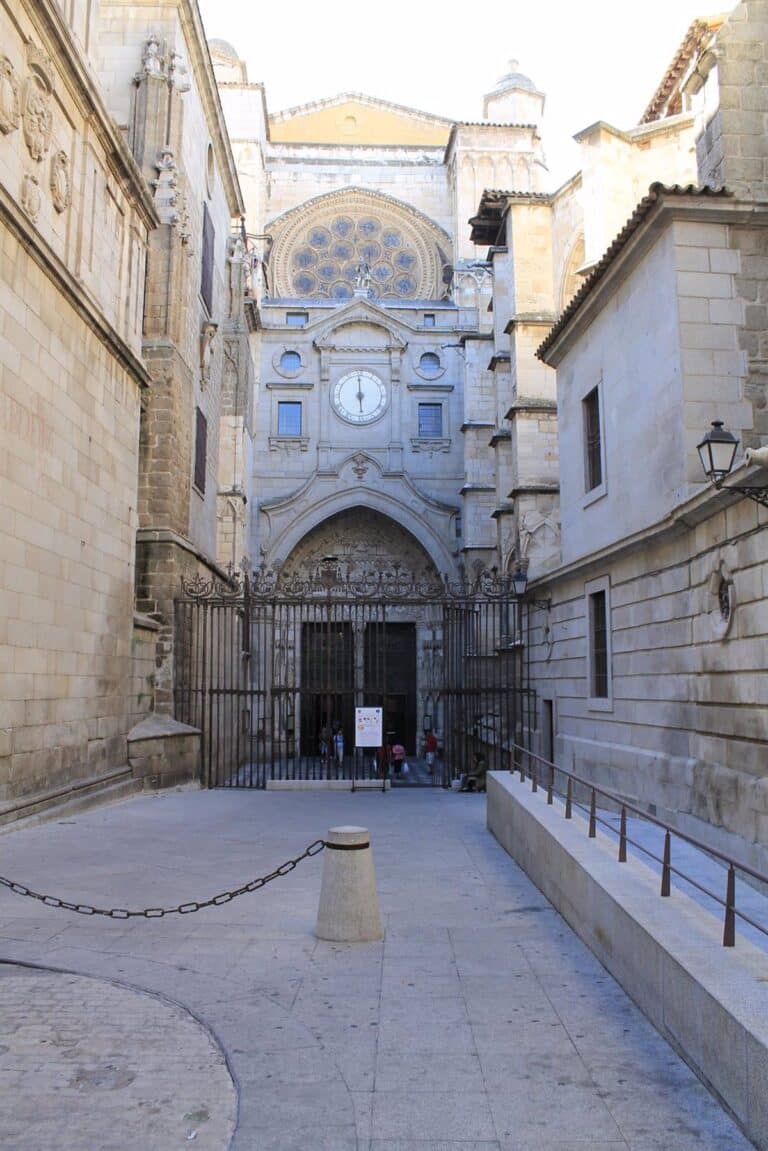 La Catedral de Toledo modifica el horario de acceso por la Puerta del Reloj desde este domingo