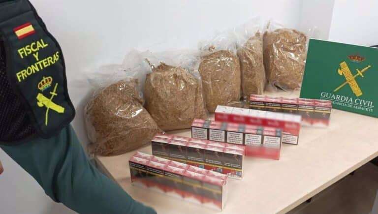 La Guardia Civil denuncia a un vecino de Hellín tras sorprenderlo con 5 kilos de picadura de tabaco