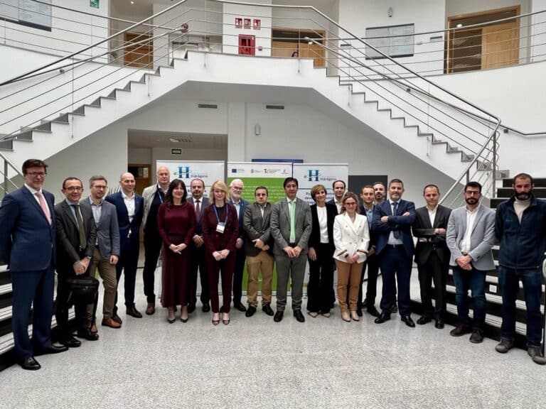 Junta y Enagás impulsarán desde Puertollano el desarrollo de la gran red troncal para el transporte del hidrógeno