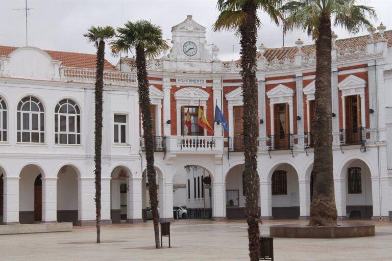 La ONG Movimiento por la Paz descarta el hotel de Manzanares para albergar a 116 migrantes