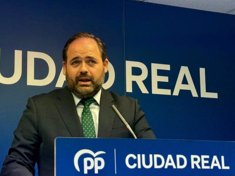 Núñez pide a Page que dé la cara ante los sanitarios y explique por qué no recupera la carrera profesional