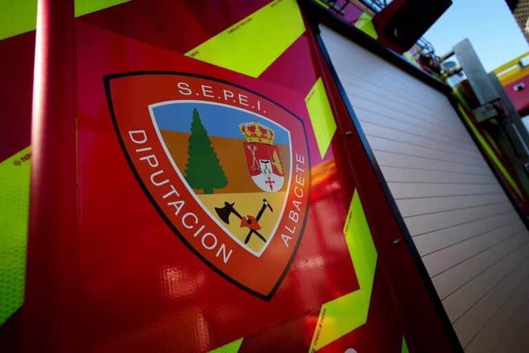 Sindicatos alcanzan un acuerdo con Diputación de Albacete sobre la reclasificación al grupo C1 de los bomberos del SEPEI