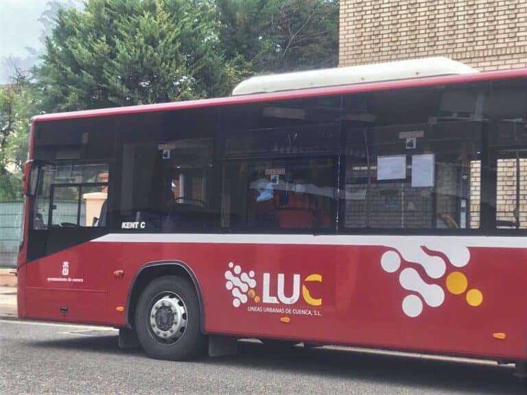Un autobús urbano atropella a un peatón en la calle Fray Luis de León de Cuenca