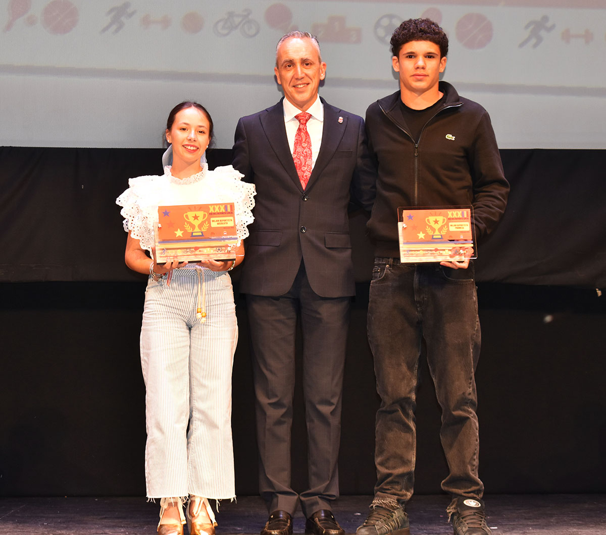 Marta Francés y Álvaro Rivera Galardonados como los Deportistas Sobresalientes de la Temporada 1