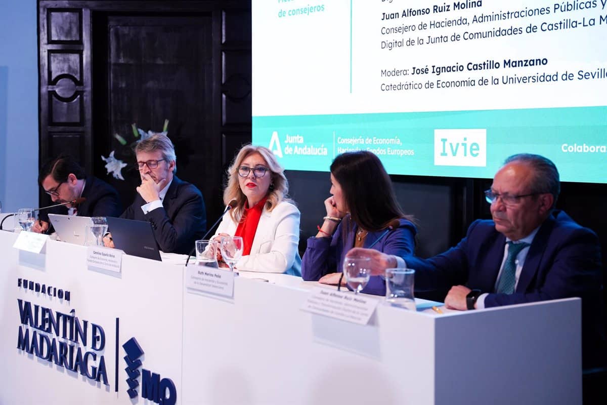 Andalucía, Valencia, Murcia y C-LM coinciden en exigir al Gobierno otra financiación para "competir en igualdad"