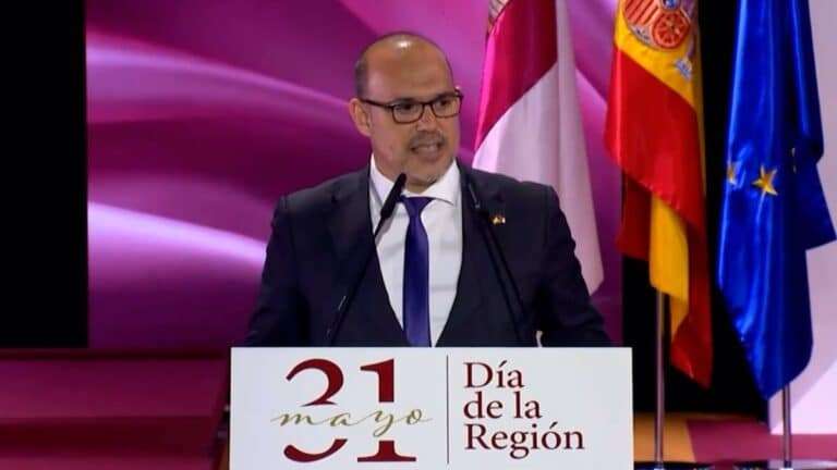 Bellido ensalza la región como un "oasis de respeto" en un país que depende de "quienes no creen en él"
