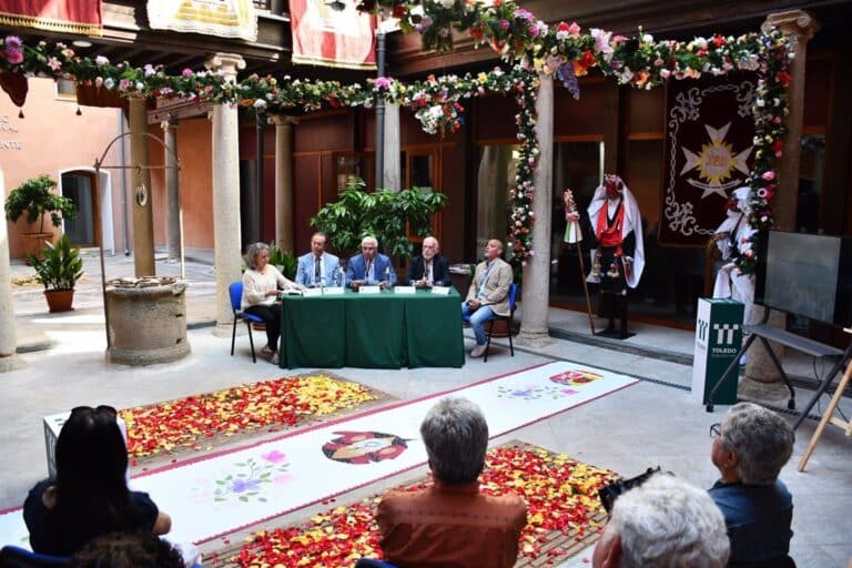 Camuñas se prepara para el Corpus y presume de que sus 'Pecados y Danzantes' tiene el relevo generacional garantizado