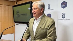 Cañizares denuncia una "pinza sin precedentes" entre Vox y PSOE en Ayuntamiento de Ciudad Real para limitar al Gobierno