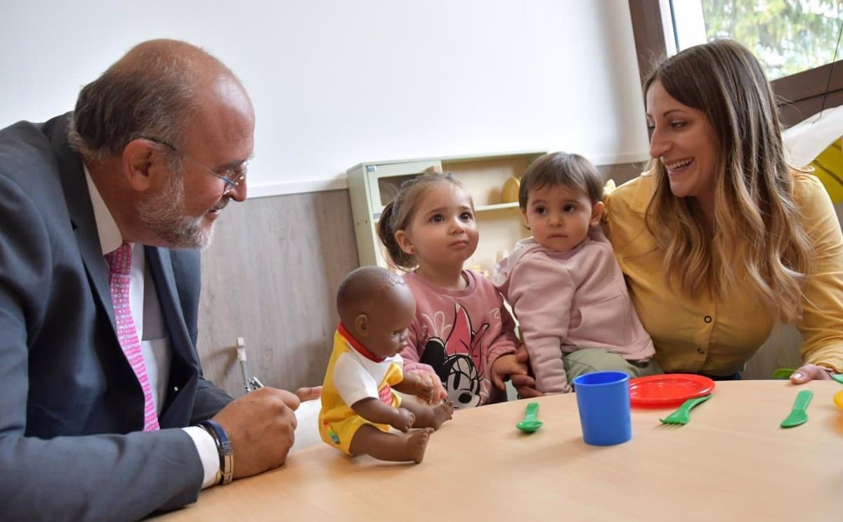 Castilla-La Mancha ha creado 3.600 plazas educativas de 0 a 3 años en 150 municipios de menos de 2.000 habitantes