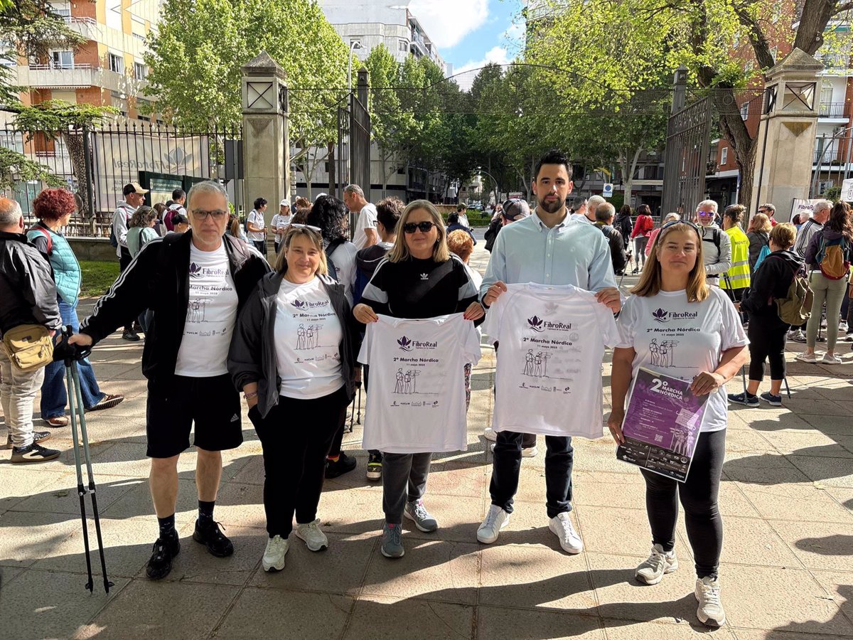 Ciudad Real duplica la participación en la II Marcha Nórdica FibroReal con más de 350 asistentes