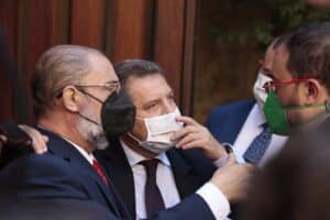 Críticas a Page y otros 'barones' del PSOE en las conversaciones filtradas este domingo en El Mundo