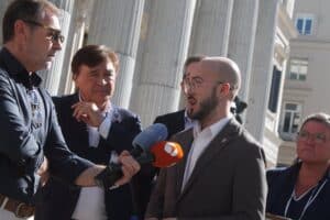 Cuenca Ahora lleva al Congreso el recorte de paradas de autobús que dejará incomunicados a más de 40 pueblos conquenses