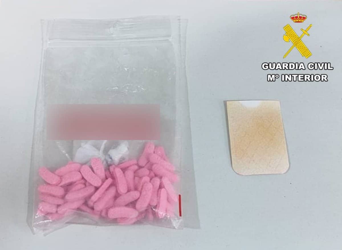 Detenido en Chinchilla de Montearagón por la posesión de una bolsa con 60 pastillas de éxtasis
