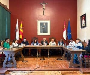 El Ayuntamiento de Almagro aprueba la nueva organización del Ejecutivo local con los votos de PSOE y Por Almagro