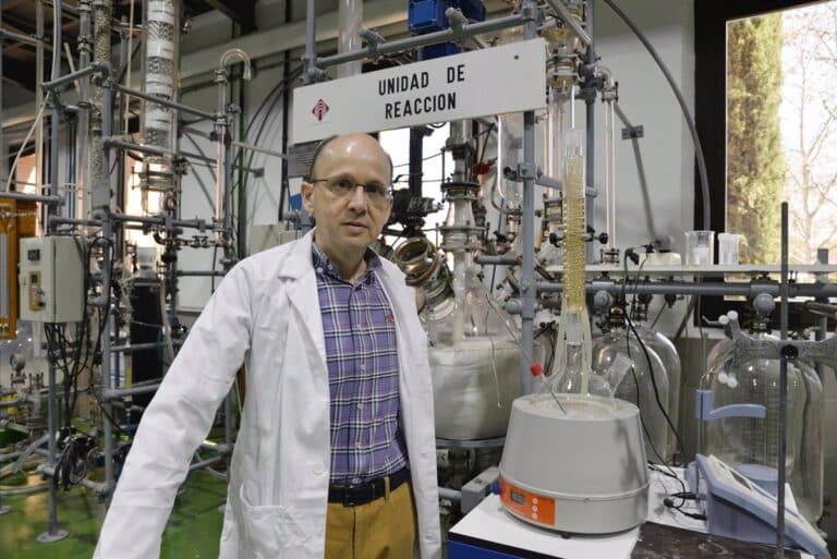 El profesor de UCLM Manuel Andrés Rodrigo recibe la distinción honorífica de la Sociedad Internacional de Electroquímica