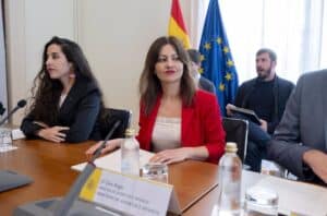 El reparto de migrantes no se modifica tras una reunión Gobierno-CCAA con críticas de Canarias por dar "un paso atrás"