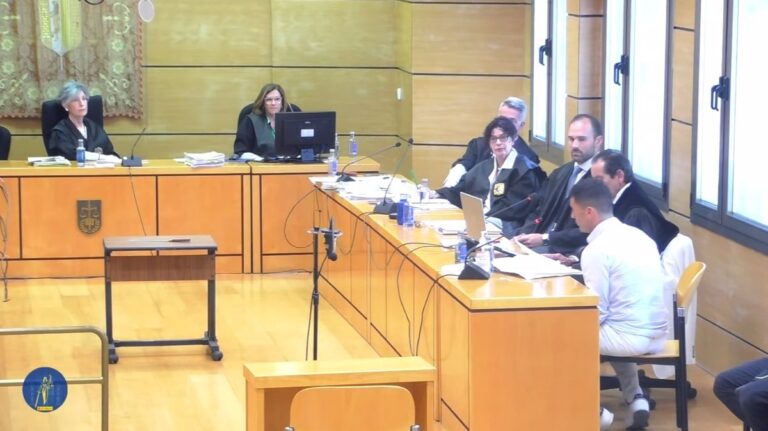 Forenses descartan que la víctima de Piedrabuena se clavara el cuchillo sola como mantiene el acusado