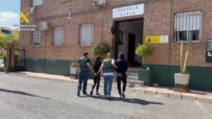 Guardia Civil detiene a tres personas por robos con violencia mediante el método del "mataleón"