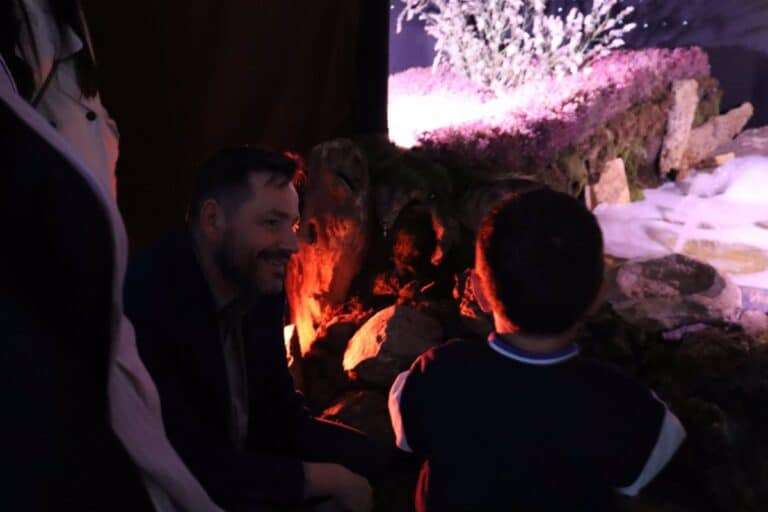 Junta apoya las Cruces y Mayos de Piedrabuena para que logren la declaración de Interés Turístico Nacional