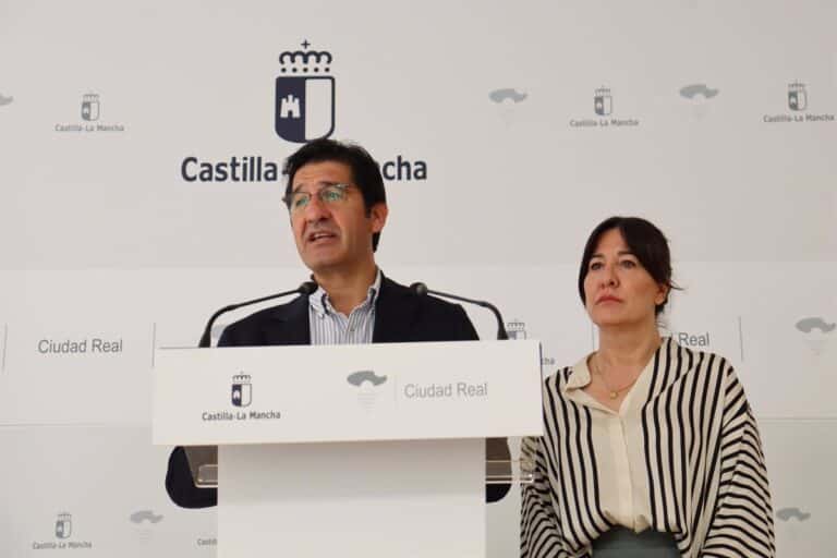 La Junta confía en que pueda aprobarse la reforma del Estatuto la próxima semana con el apoyo del PP