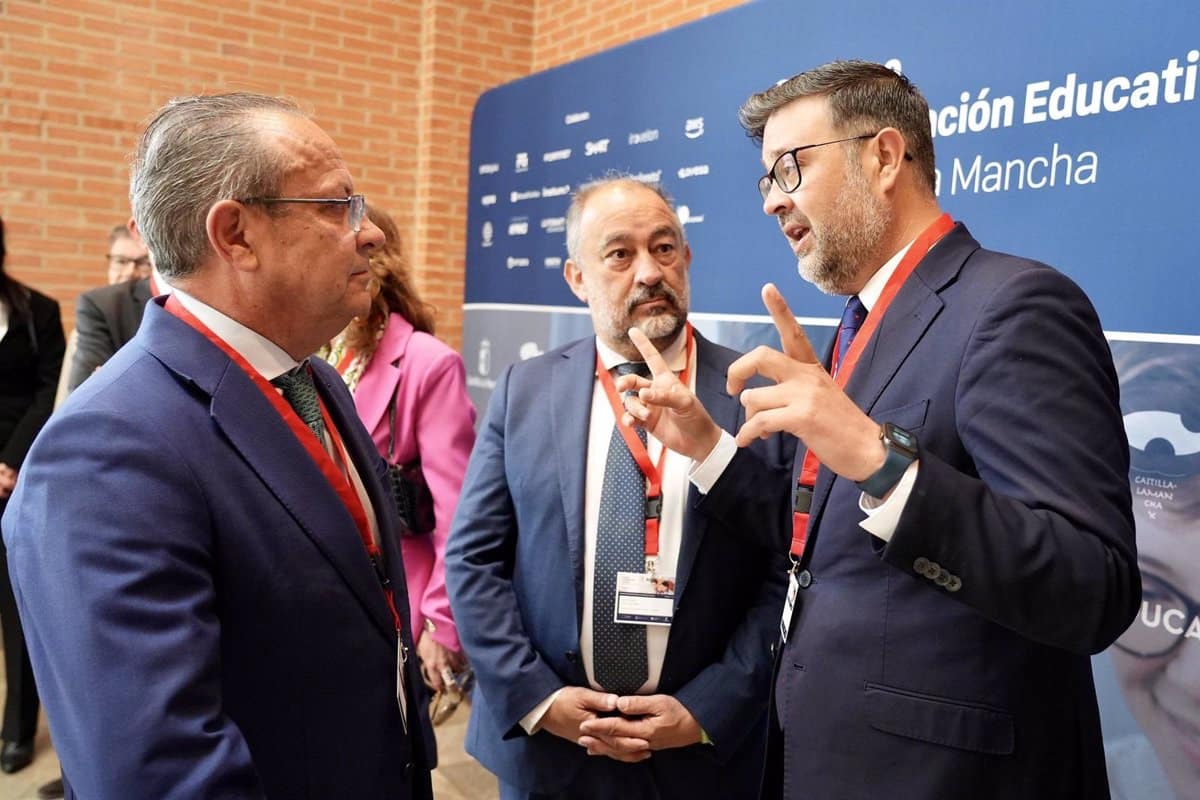 Junta destina más de 1,3 millones de euros a la adquisición de recursos digitales para proyectos de innovación educativa