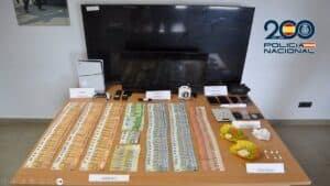 La Policía Nacional desmantela un punto negro de venta de cocaína cerca del mercado municipal de Hellín