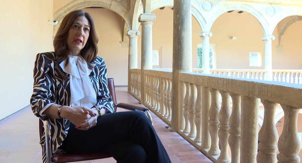 La alcaldesa de Almansa consolida dos años de gestión tras recortes a políticos y la restauración de la Lonja