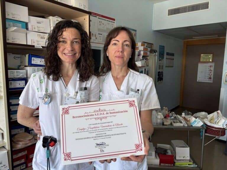 La Consulta de Ostomías del Hospital de Albacete recibe un reconocimiento nacional en humanización