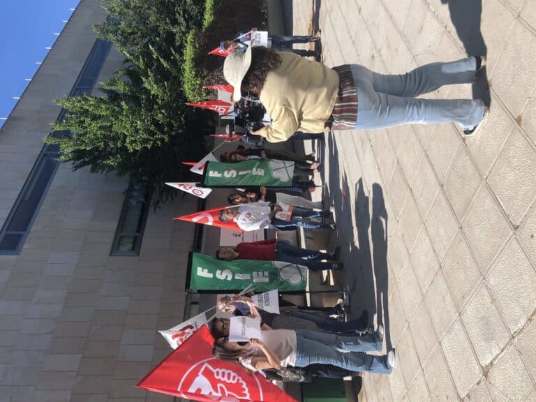 La educación concertada pide a Junta negociar la jubilación parcial, la reducción de carga lectiva y paga de antigüedad