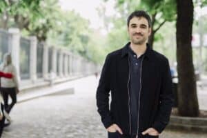'La piscina vacía', el corto del manchego Pablo Conde que invita a reflexionar desde el humor sobre la crispación actual