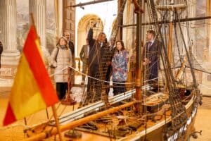 Margarita Robles ensalza en Viso del Marqués (Ciudad Real) la labor de conservación cultural que realiza la Armada