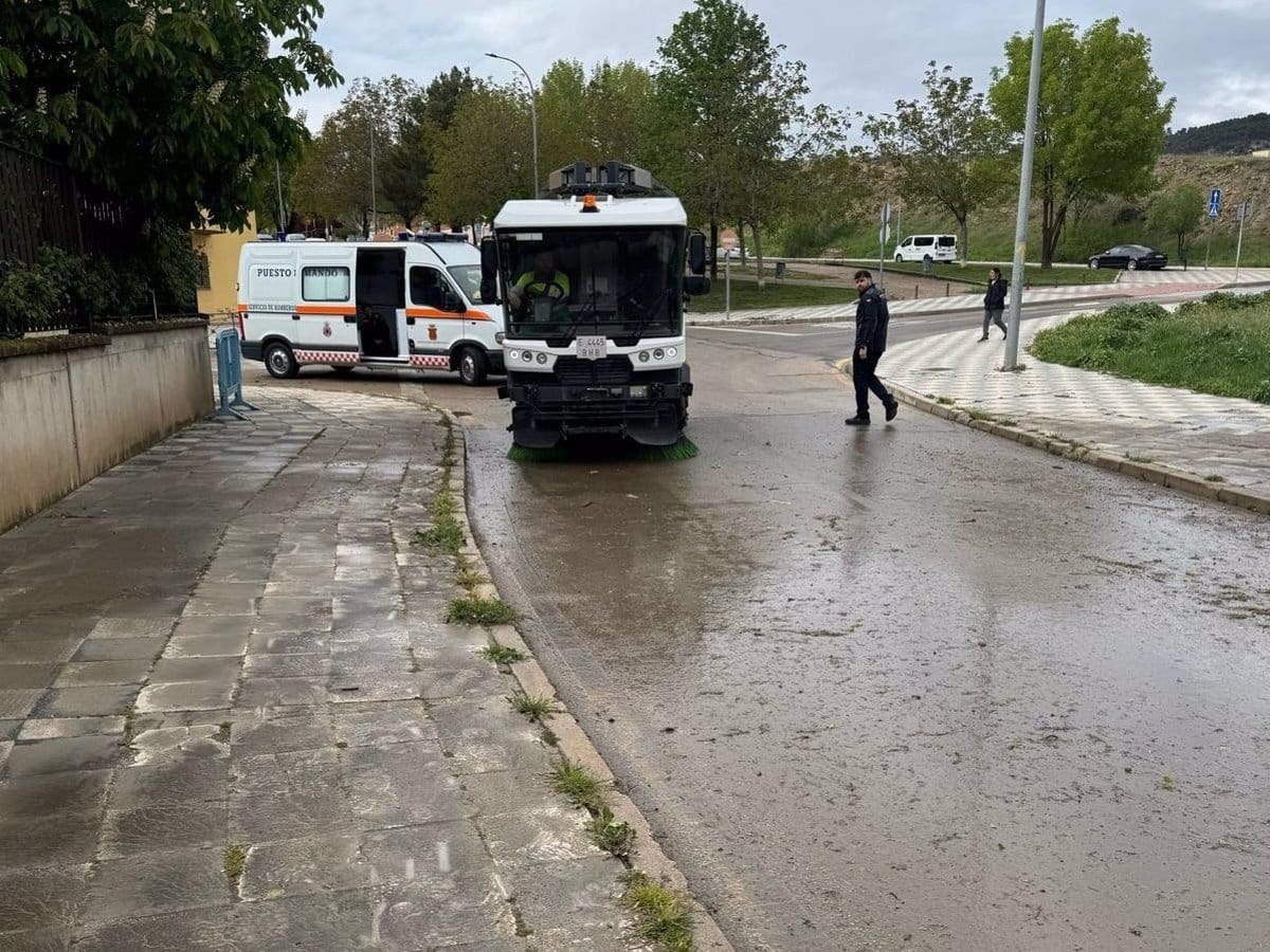 Once intervenciones por la lluvia en Cuenca de los bomberos y los voluntarios de protección civil