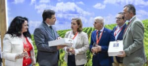 Presidenta de la Diputación de Toledo Destaca el Papel de FENAVIN en Impulsar el Vino Español y de Castilla-La Mancha