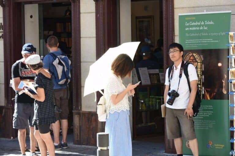 Trabajadores del sector turístico de C-LM podrán pedir desde este miércoles ayudas a mejorar sus competencias digitales