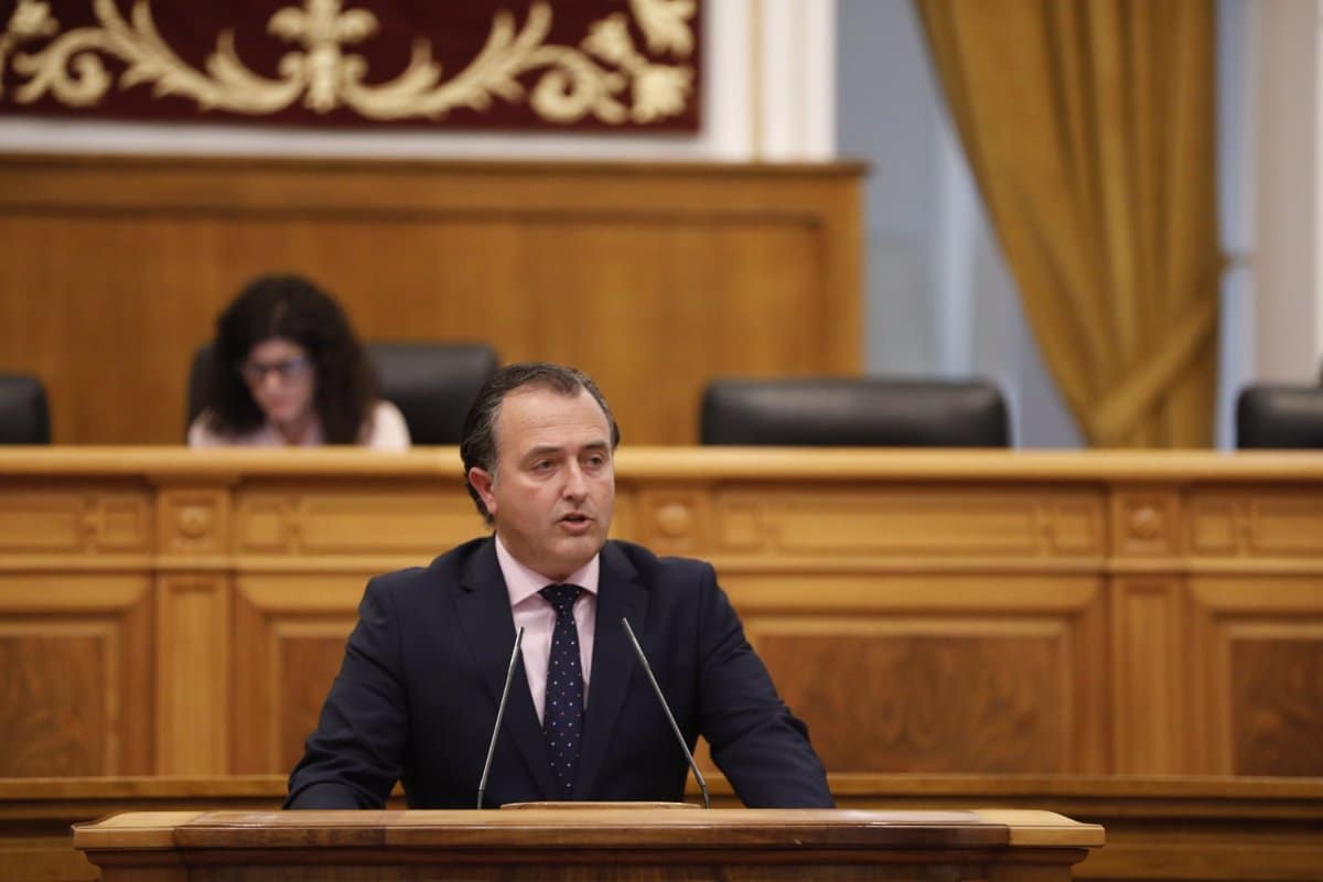 Vox C-LM ve "nefasta" la gestión de empleo del Gobierno central y "negligente" la de Junta en siniestralidad