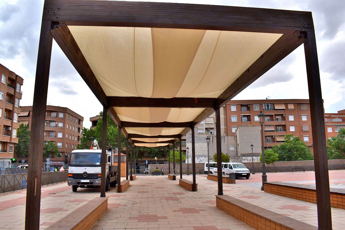 La Plaza de Ramón y Cajal se refrescará en verano: Nuevas lonas proporcionarán mayor sombra 3 La Plaza de Ramón y Cajal se refrescará en verano: Nuevas lonas proporcionarán mayor sombra 3