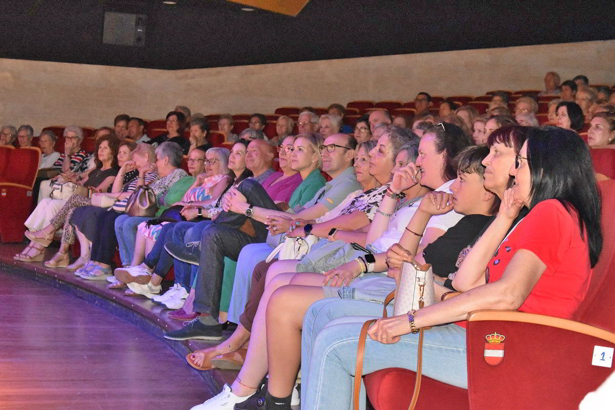 Risas garantizadas: Las compañías de teatro de Constitución y El Poblado conquistan el Auditorio 1