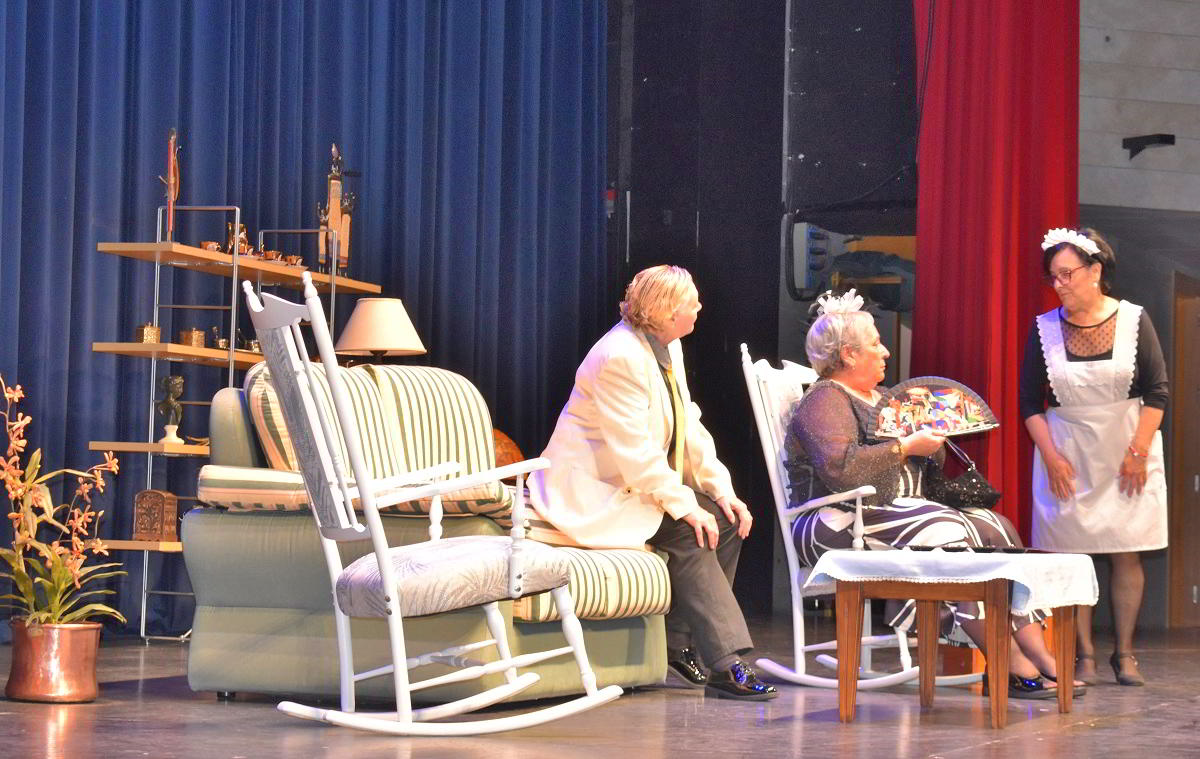 Risas garantizadas: Las compañías de teatro de Constitución y El Poblado conquistan el Auditorio 2
