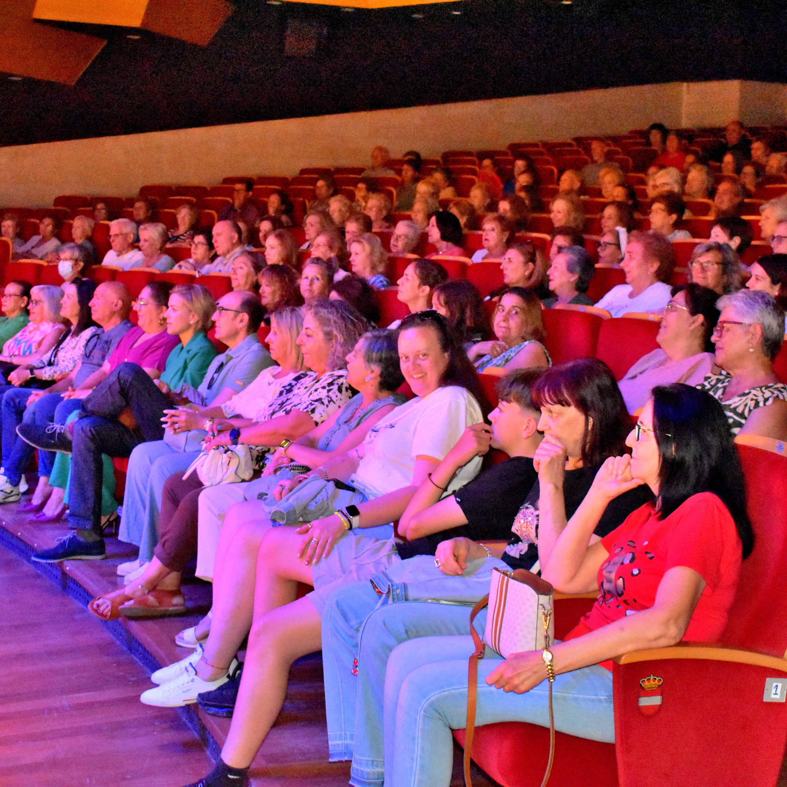 Risas garantizadas: Las compañías de teatro de Constitución y El Poblado conquistan el Auditorio 4
