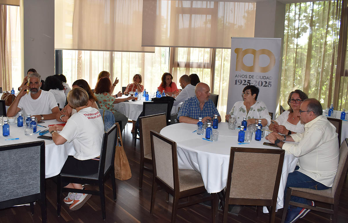 Puertollano se convierte en el epicentro del debate turístico: Expertos analizan el porvenir del turismo en el foro 'Spain By Train' 1 Puertollano se convierte en el epicentro del debate turístico: Expertos analizan el porvenir del turismo en el foro 'Spain By Train' 1