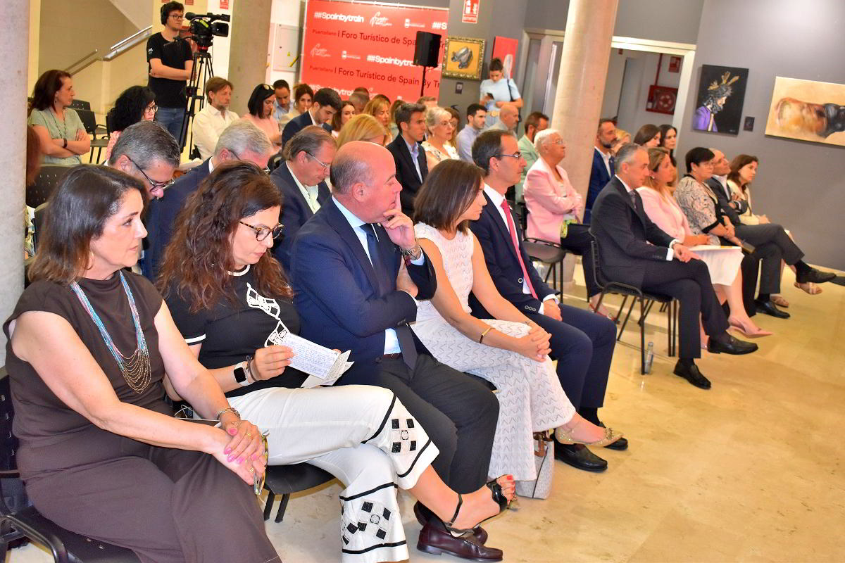 El Futuro Turístico de Ciudades Conectadas por Alta Velocidad: Un Enfoque en el I Foro 'Spain by Train' en Puertollano 5 El Futuro Turístico de Ciudades Conectadas por Alta Velocidad: Un Enfoque en el I Foro 'Spain by Train' en Puertollano 5