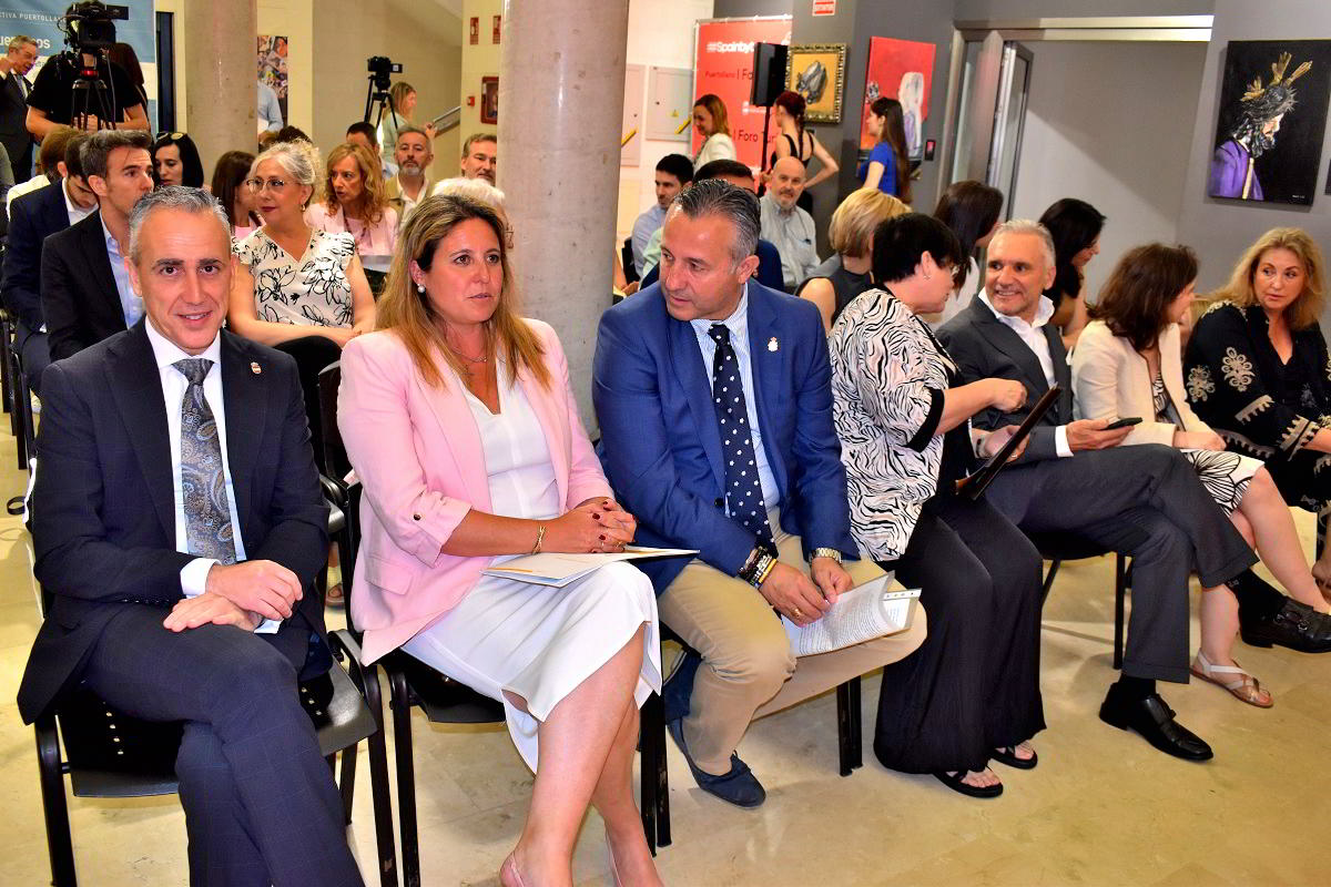 El Futuro Turístico de Ciudades Conectadas por Alta Velocidad: Un Enfoque en el I Foro 'Spain by Train' en Puertollano 3 El Futuro Turístico de Ciudades Conectadas por Alta Velocidad: Un Enfoque en el I Foro 'Spain by Train' en Puertollano 3