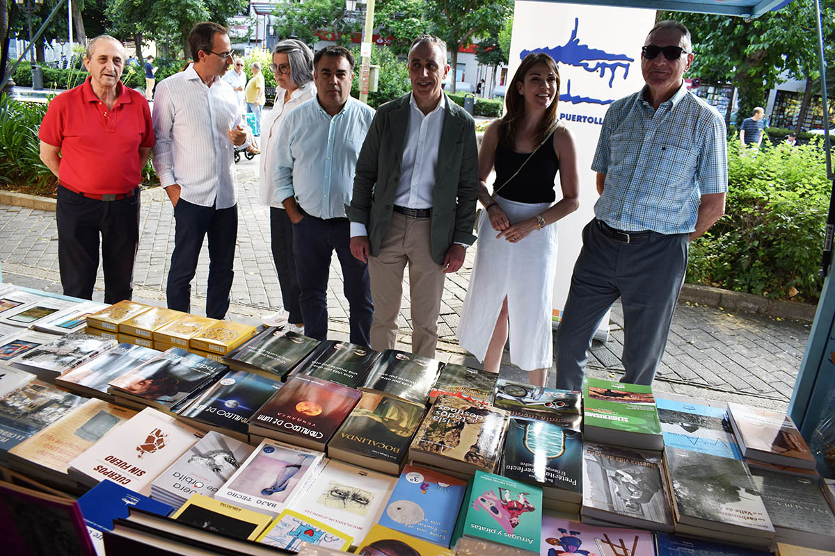 Paseo de San Gregorio se transforma en un epicentro cultural con la Feria del Libro: Novedades editoriales y diálogos con escritores 2 Paseo de San Gregorio se transforma en un epicentro cultural con la Feria del Libro: Novedades editoriales y diálogos con escritores 2