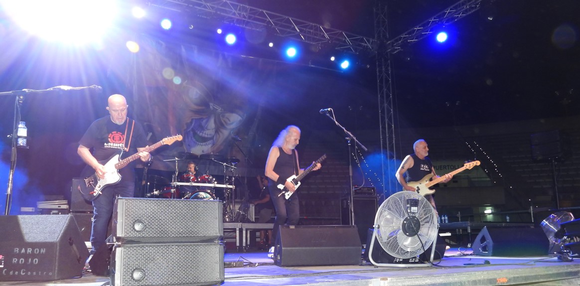 Cuatro Décadas Después: Obús y Barón Rojo Reviven el Espíritu del Rock Auténtico en Puertollano 7 Barón Rojo, vista del concierto