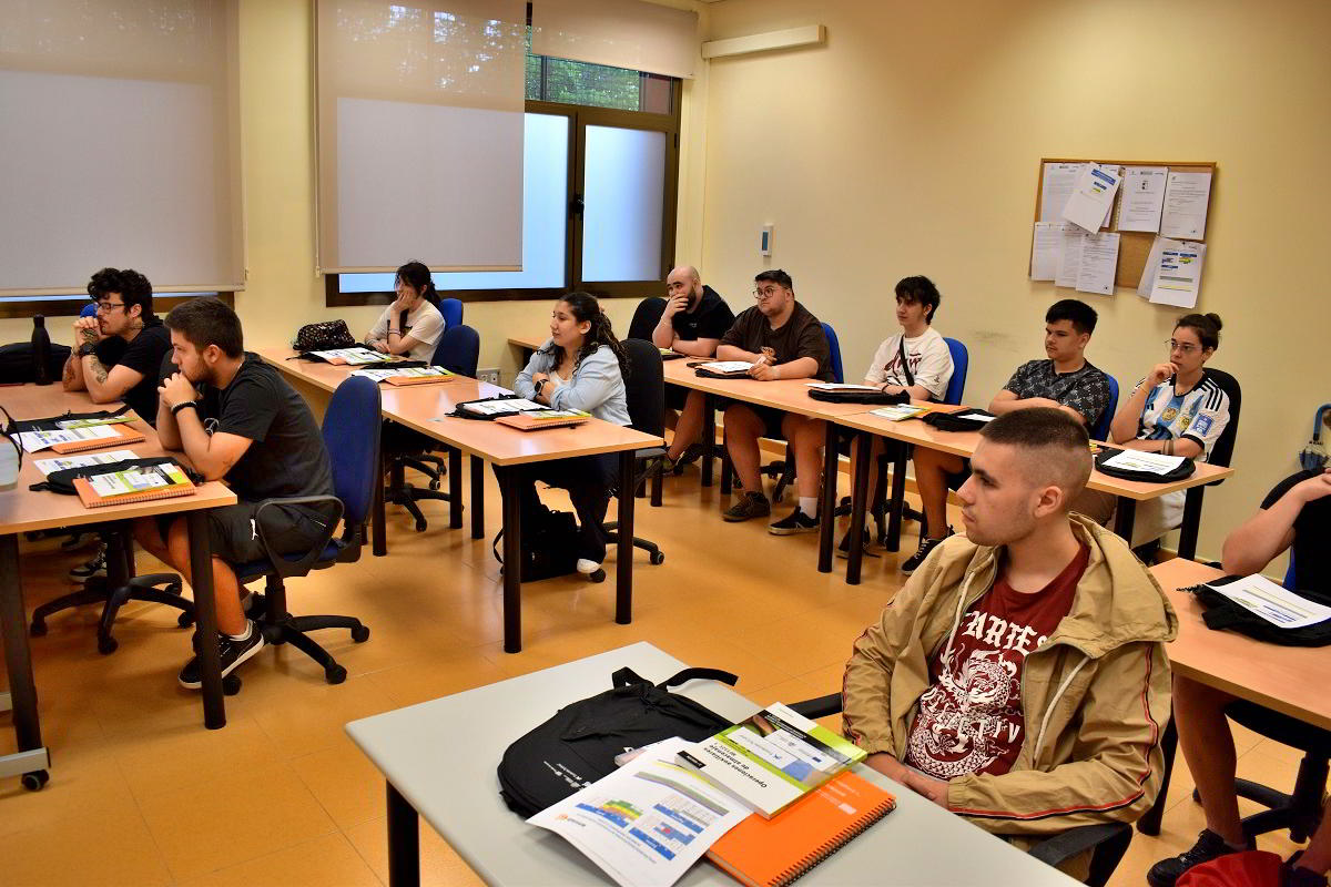 Quince jóvenes alcanzan su primer empleo gracias al curso de inserción laboral de Amiab 1 Quince jóvenes alcanzan su primer empleo gracias al curso de inserción laboral de Amiab 1