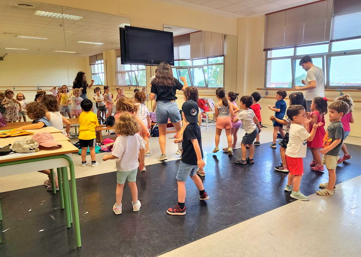 La Escuela Inclusiva de Verano: Un Paraíso de Diversión y Conciliación Familiar 1