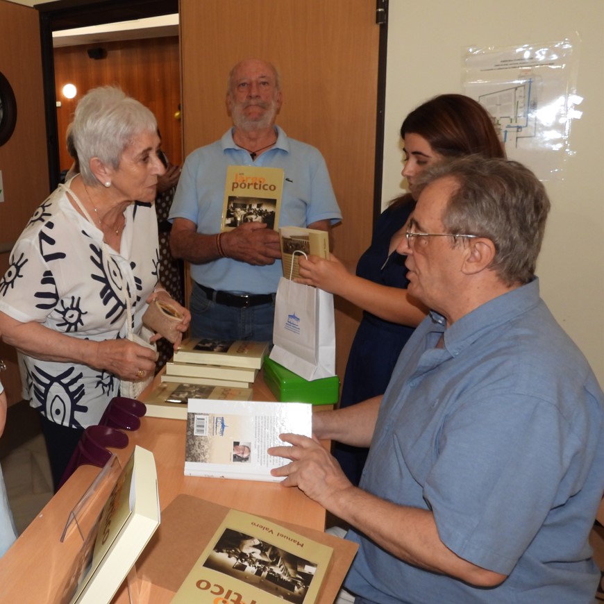 Manuel Valero desvela su obra 'Un largo pórtico' en Puertollano con el respaldo del alcalde 6 Manuel Valero desvela su obra 'Un largo pórtico' en Puertollano con el respaldo del alcalde 6