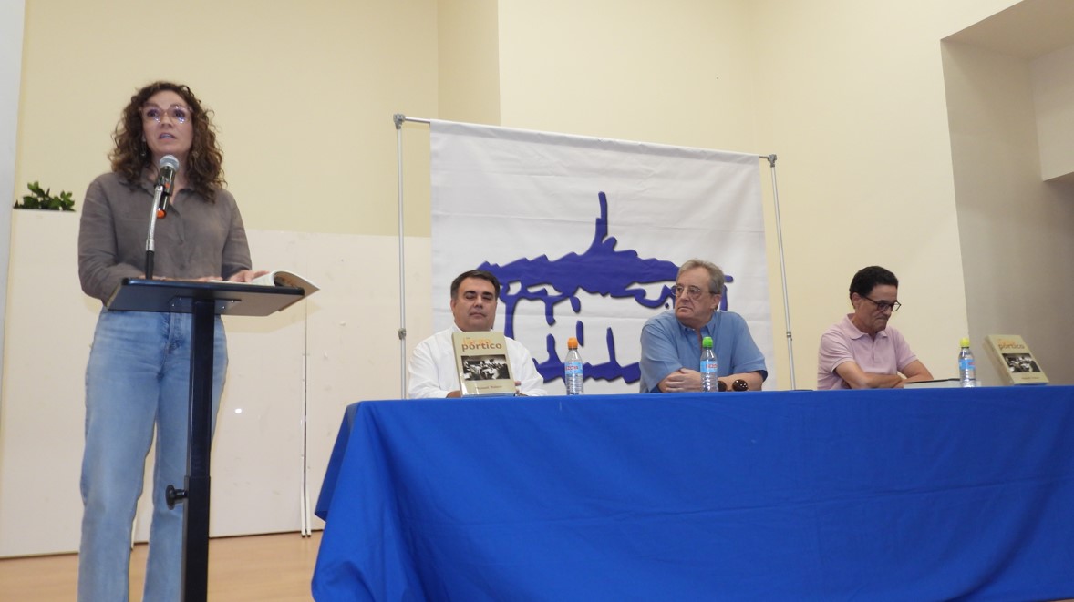 Manuel Valero desvela su obra 'Un largo pórtico' en Puertollano con el respaldo del alcalde 4 Manuel Valero desvela su obra 'Un largo pórtico' en Puertollano con el respaldo del alcalde 4