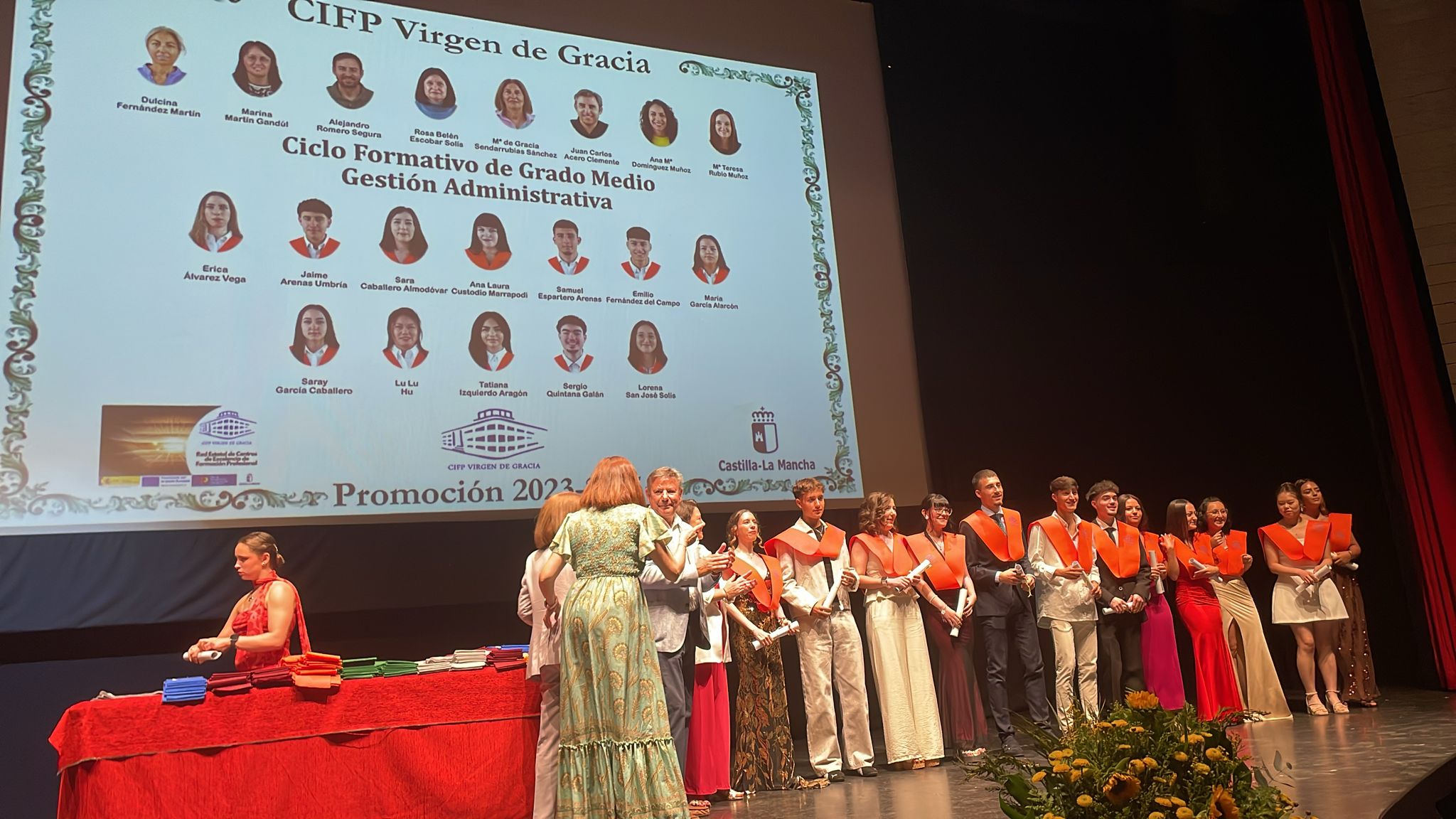 La Concejala de Medio Ambiente Preside el Acto de Clausura del Año Académico en el IES Virgen de Gracia 2 La Concejala de Medio Ambiente Preside el Acto de Clausura del Año Académico en el IES Virgen de Gracia 2