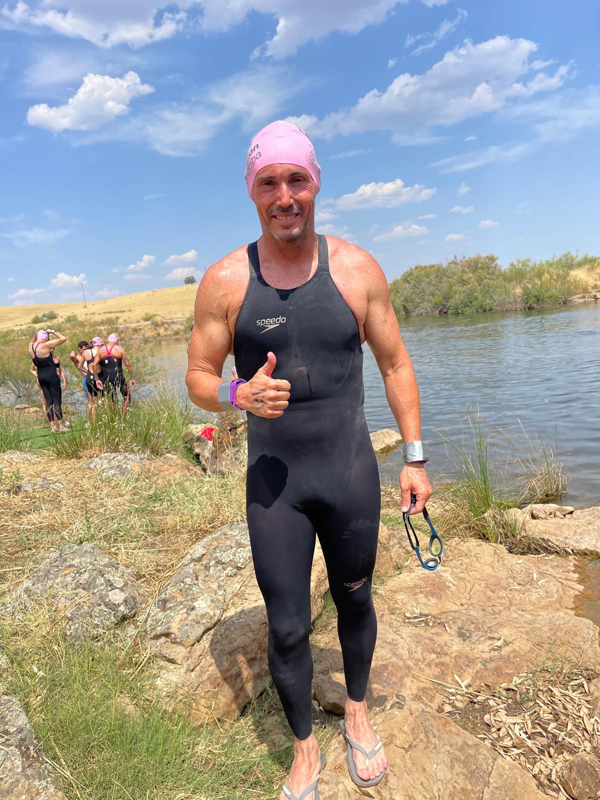 Fran Tamaral conquista la categoría máster 50 en el Campeonato de Aguas Abiertas de Andalucía y se lleva el trofeo de la Copa Diputación de Córdoba 1 Fran Tamaral conquista la categoría máster 50 en el Campeonato de Aguas Abiertas de Andalucía y se lleva el trofeo de la Copa Diputación de Córdoba 1